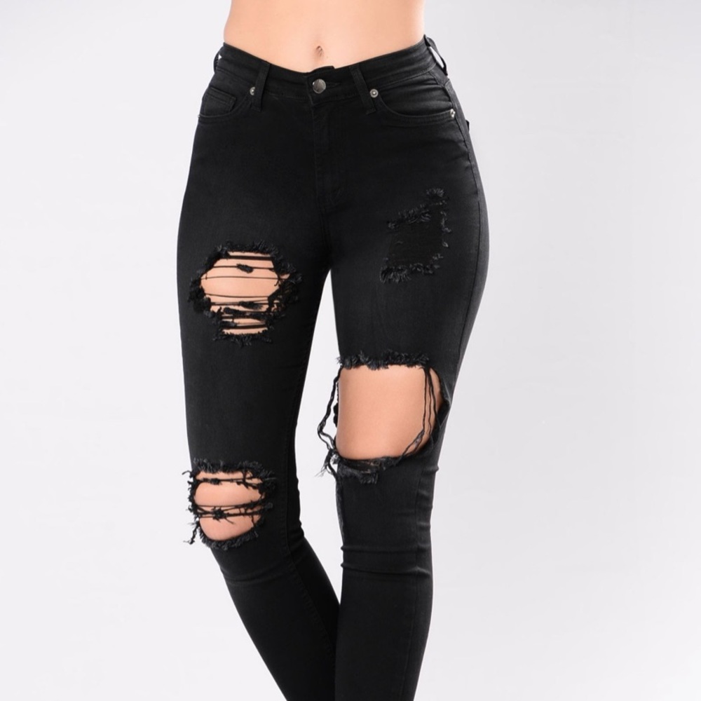 Fashion nova black ripped jeans